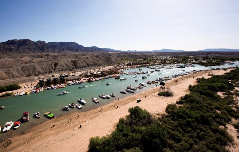 Pirate Cove Resort & Marina Needles Exterior foto